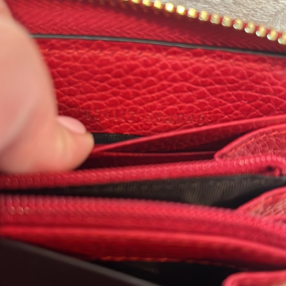 Authentic Gucci wallet - Picture 7 of 10
